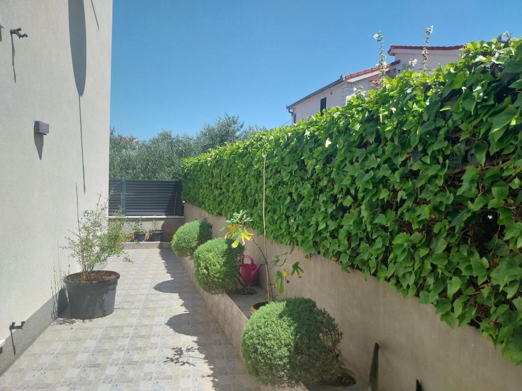 Villa Guliver スラティネ エクステリア 写真
